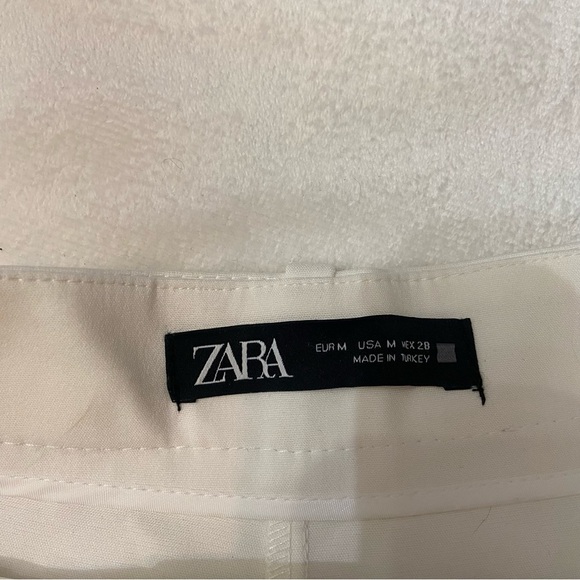 Zara High Rise Waisted Ecru Cream Button Front Seam Pleated Shorts 3678 - Picture 4 of 8